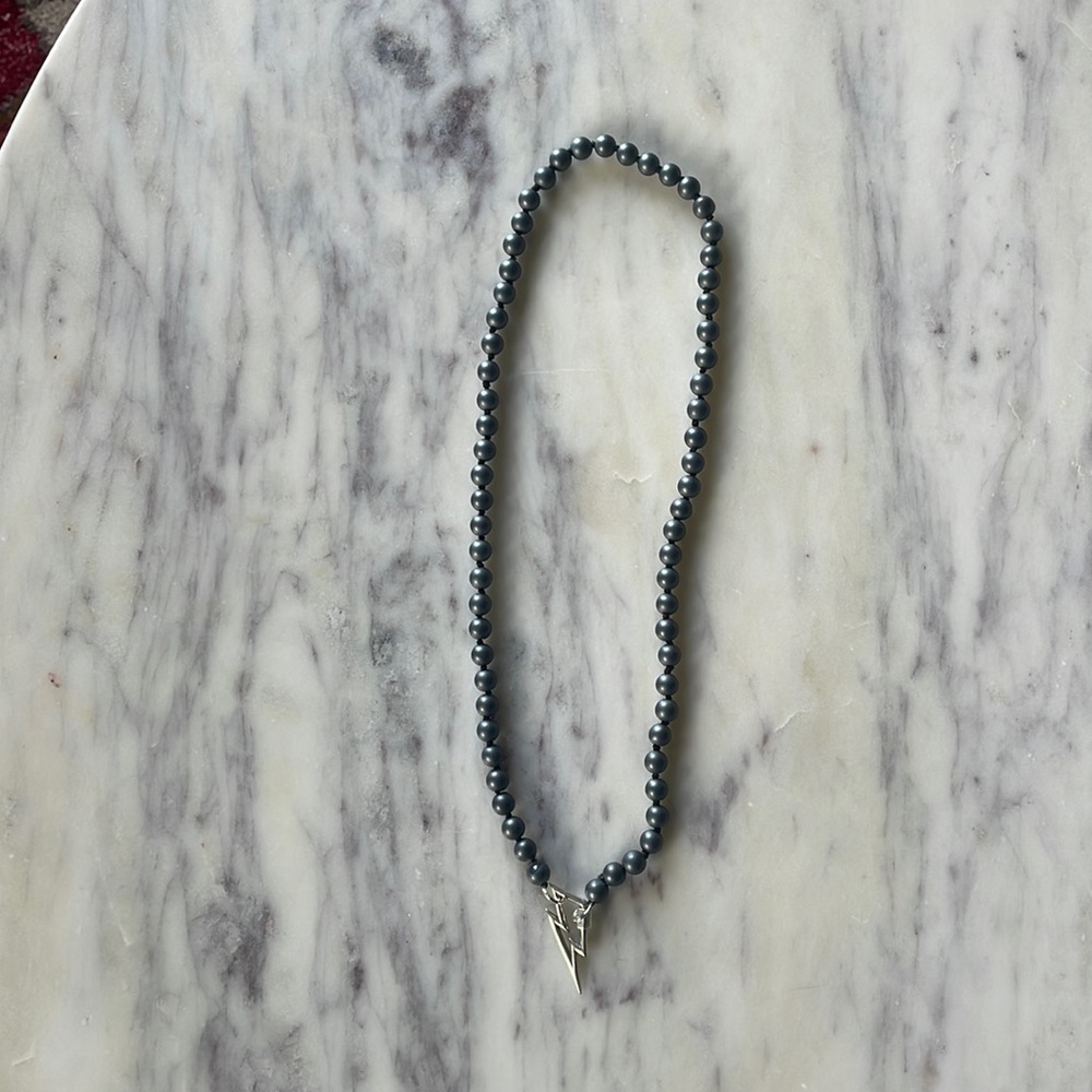 Hematite strand necklace